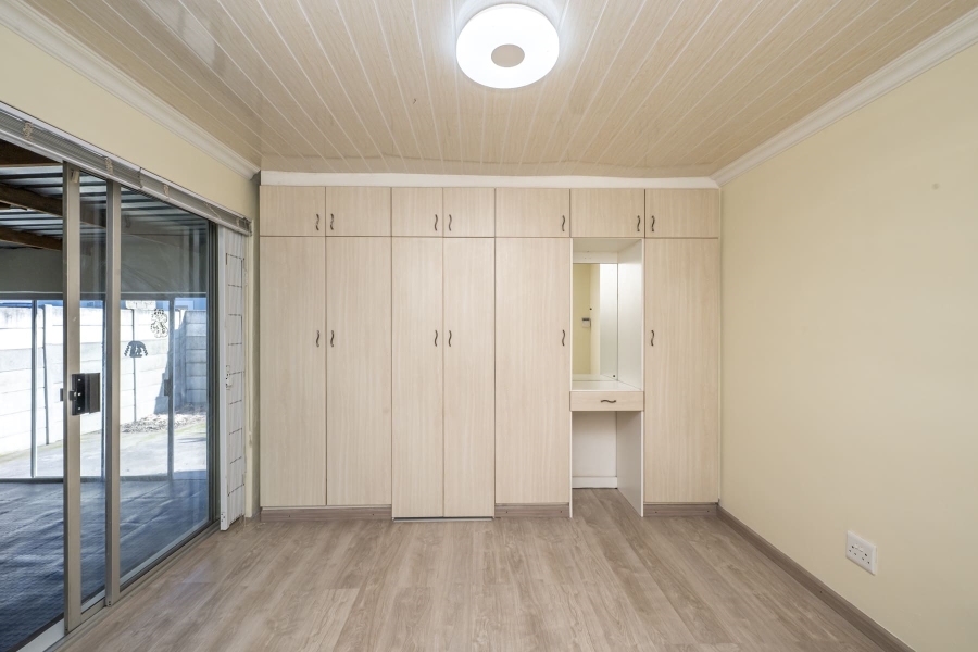 3 Bedroom Property for Sale in Protea Village Western Cape